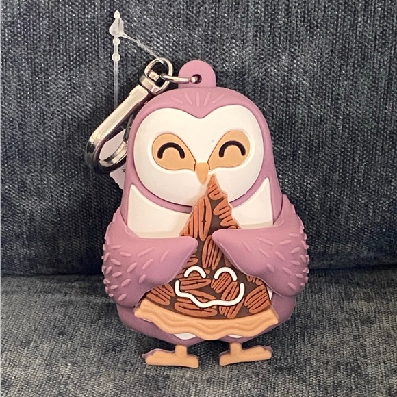 Bath And Body Works Owl With Pecan Pie Pocketbac Hand Sanitizer Holder Keychain - Picture 2 of 4